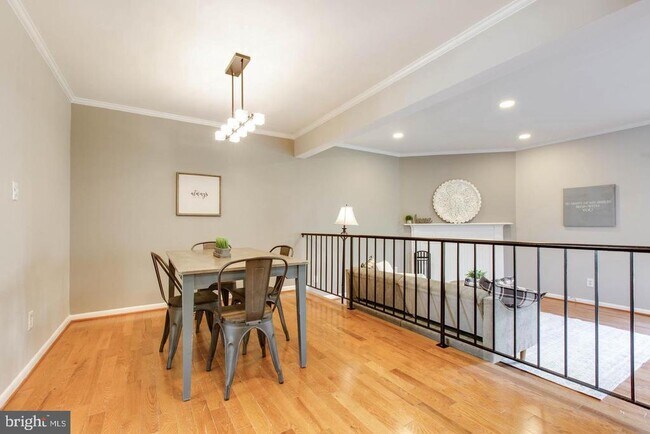 Foto del edificio - 3532 Split Rail Ln