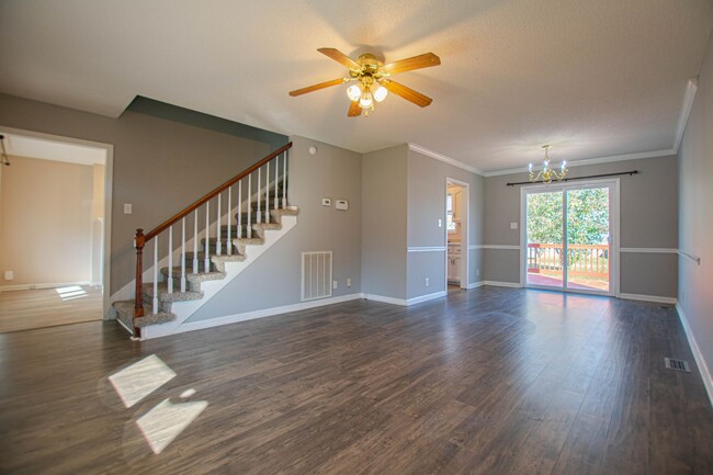 Pet Friendly Three Bedroom! - House Rental in Clarksville, TN ...