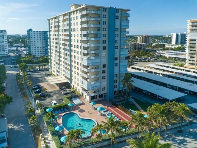 Building Photo - 305 N Pompano Beach Blvd