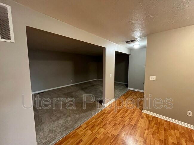 Foto del edificio - 333 E 4500 S