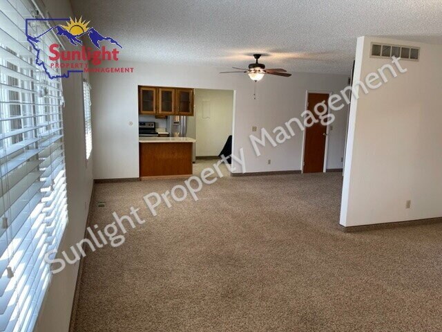 Foto del edificio - "Charming 2-Bed, 2-Bath Retreat in Laurel,...