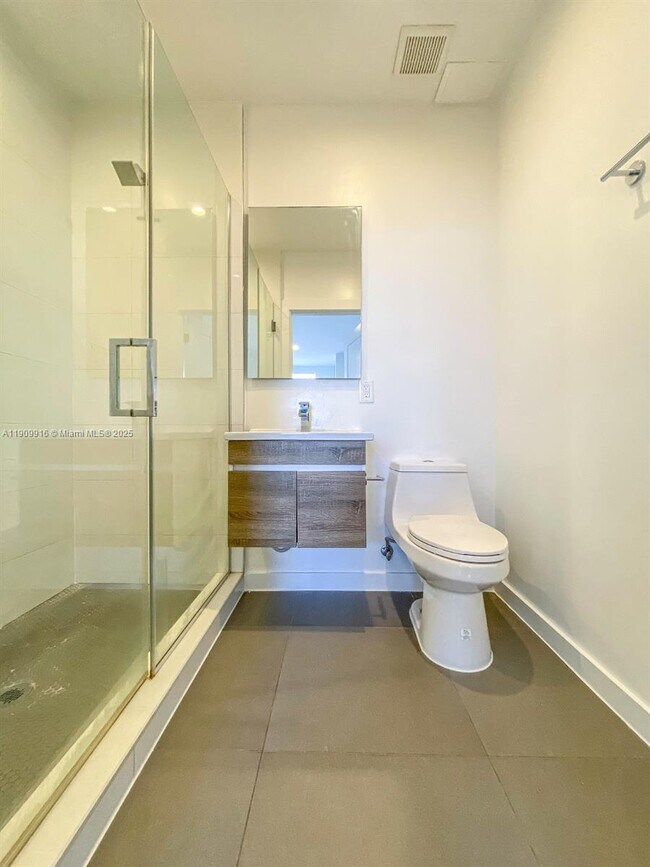 Foto del edificio - 924 Marseille Dr