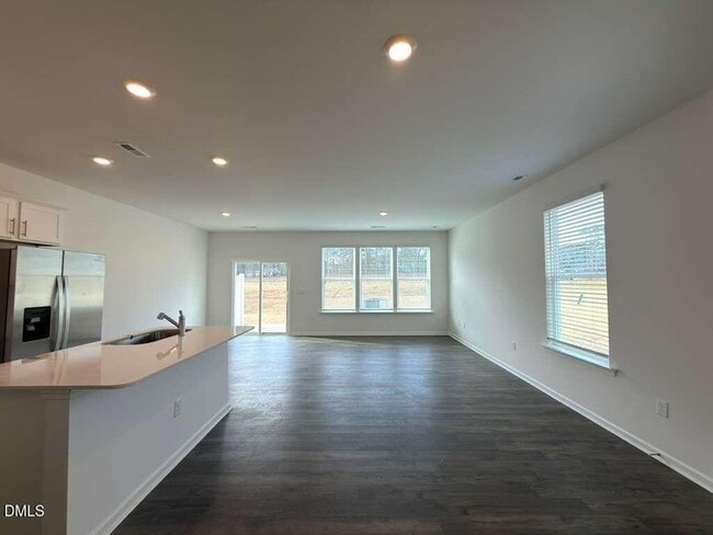 Building Photo - 1930 Hinesley Dr