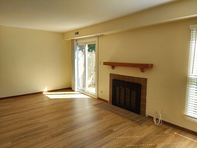 Building Photo - 1935 Appaloosa Dr