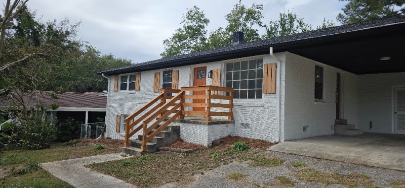 Primary Photo - 1613 Edgemore Rd