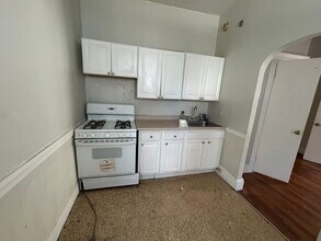 Building Photo - 95 Orange St