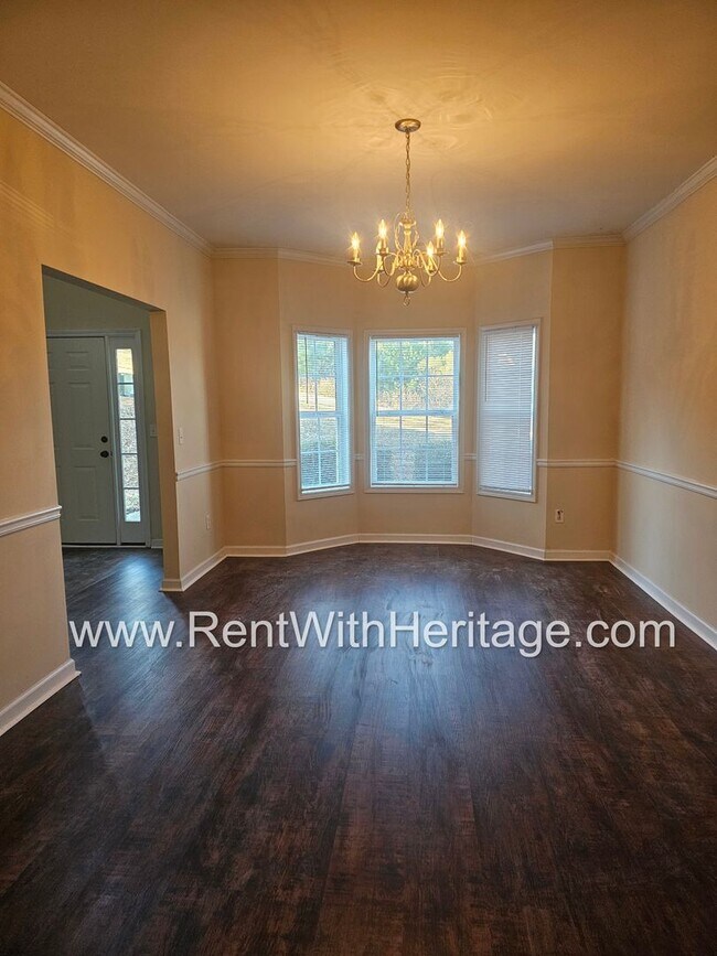 Building Photo - WOW!!...GORGEOUS!!..UPGRADES /AMAZING MASTER/ FENCED YD/ SWIM-TENNIS