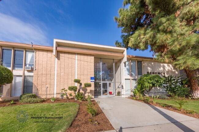 Foto del edificio - 15205 Raymond Ave