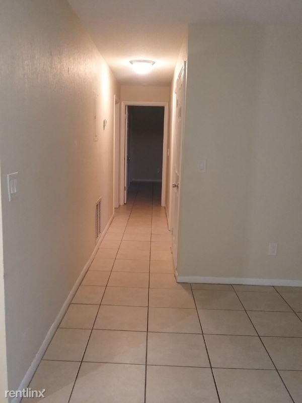 Foto del edificio - 2130 Forest Knoll Dr NE