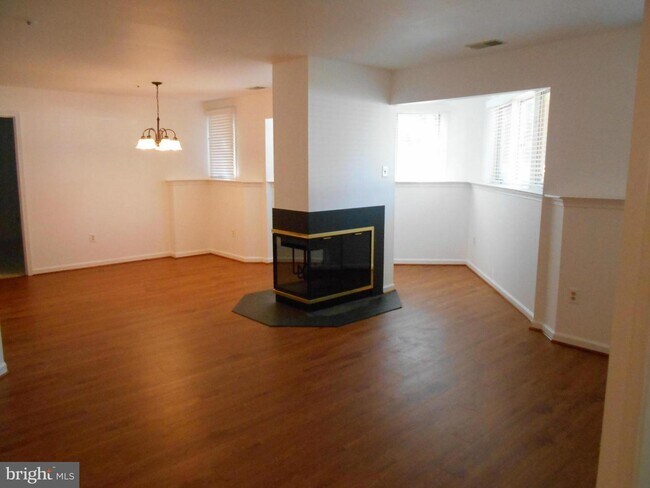 Building Photo - 4994 Dorsey Hall Dr