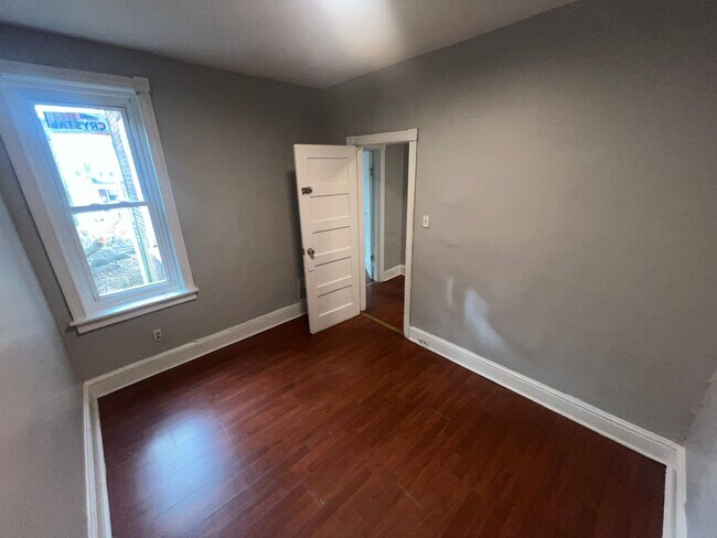 Building Photo - 3 Bedroom Gem in Southwest!