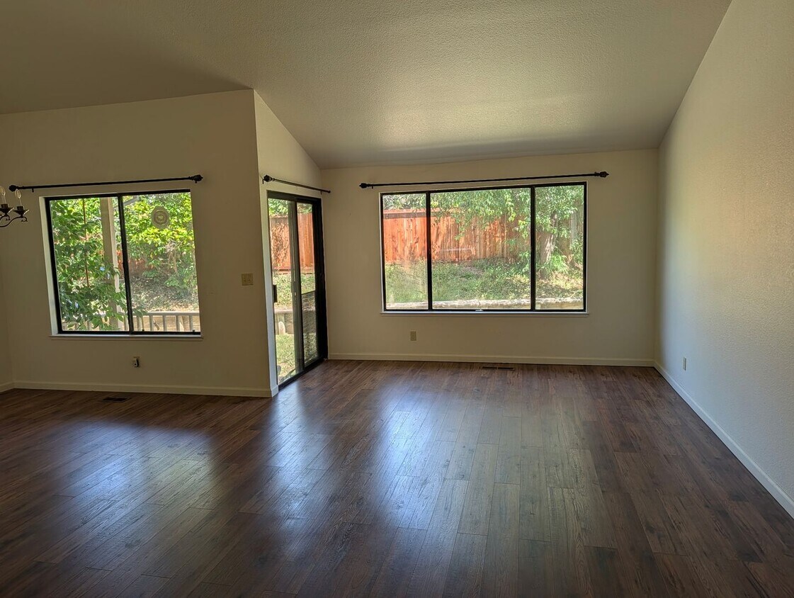 Foto del edificio - 3118 Moraga Ct