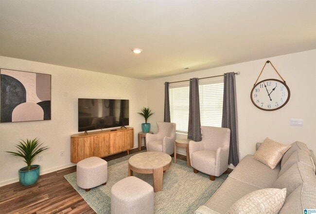 Foto del edificio - 6558 Creek Cir