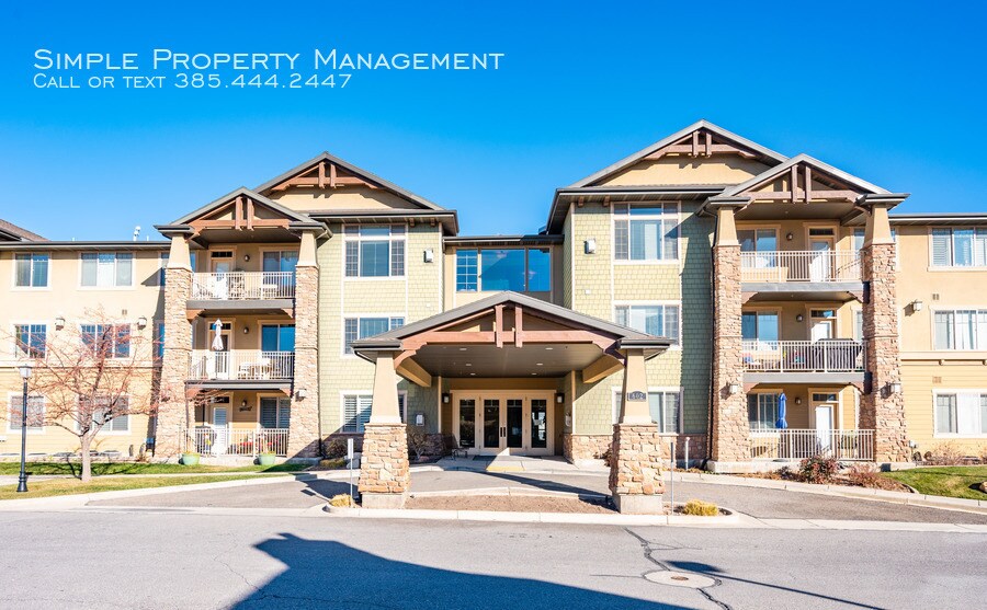 Primary Photo - Luxury Condo with Stunning Views