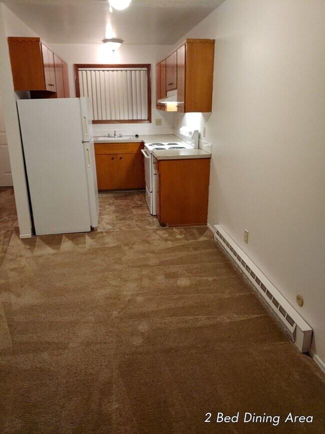 Building Photo - GREAT ground FLOOR pet FRIENDLY  apartment HOME in MT TABOR!