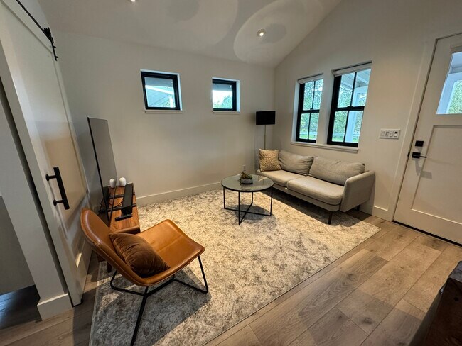 Foto del edificio - 125 Kennedy Ln