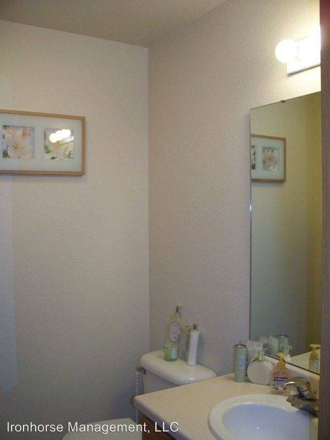 Building Photo - 2471 Wheeler Dr
