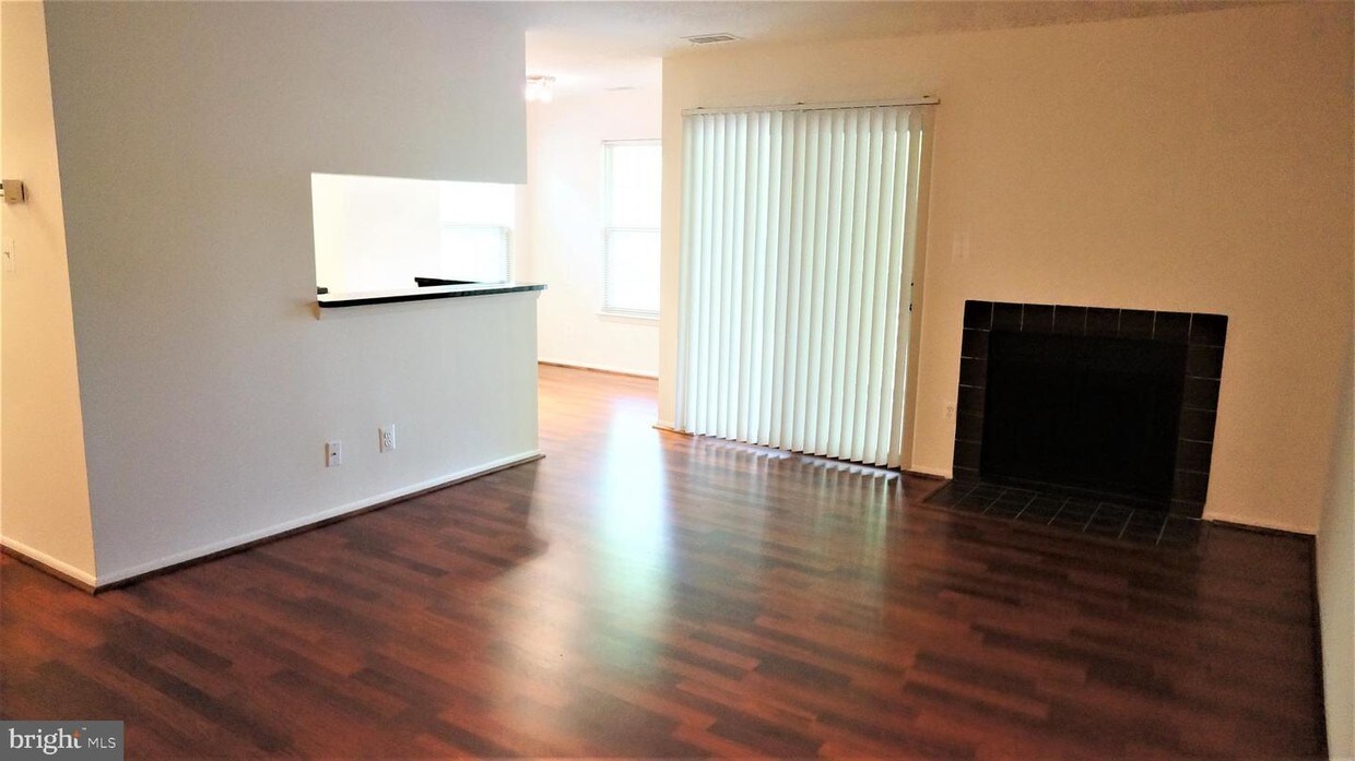 Primary Photo - 11655 Chesterfield Ct