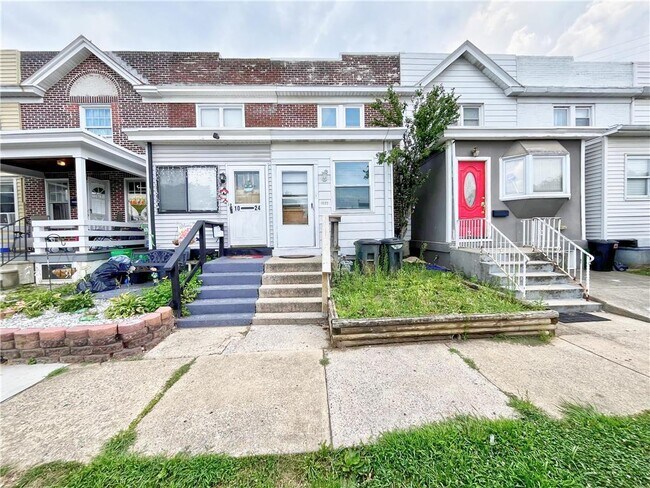 Building Photo - 1022 S 10th St