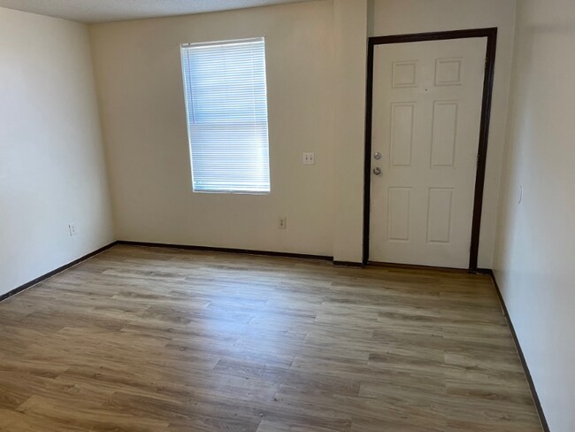 Photo - 1001 Grant Ave Apartment