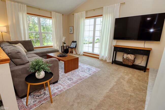 Foto del edificio - 4 br, 2 bath Townhome - 4032 North 56th St...