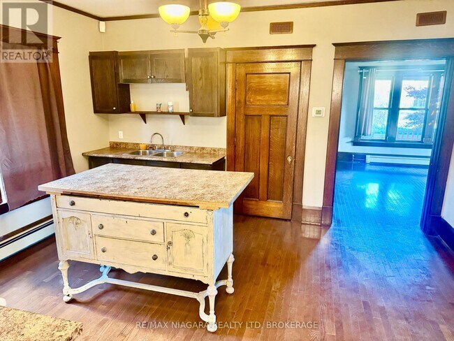 Photo du bâtiment - 101 Niagara St