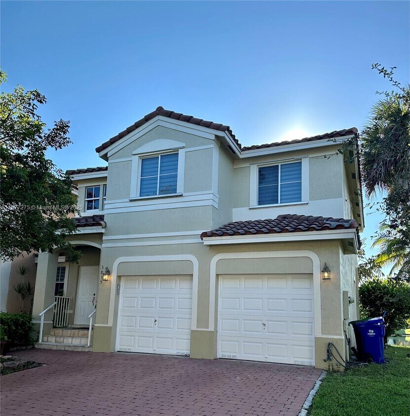 Foto principal - 3835 SW 169th Terrace