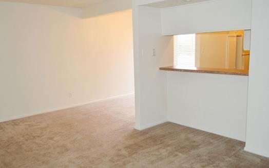 Foto del edificio - 5054 Hildring Dr E