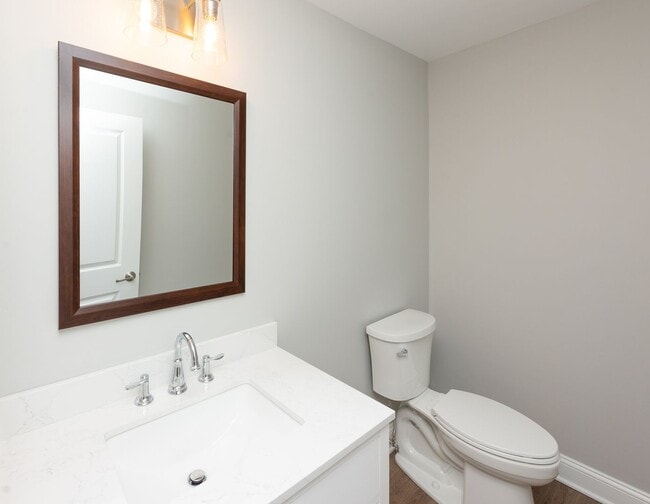 Interior Photo - 925 at North