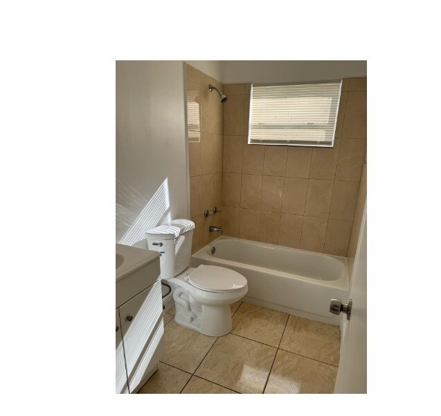 Foto del edificio - 3254 NW 13th St