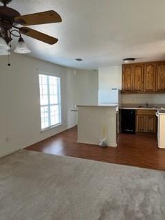 Building Photo - 404 N Powell Pkwy