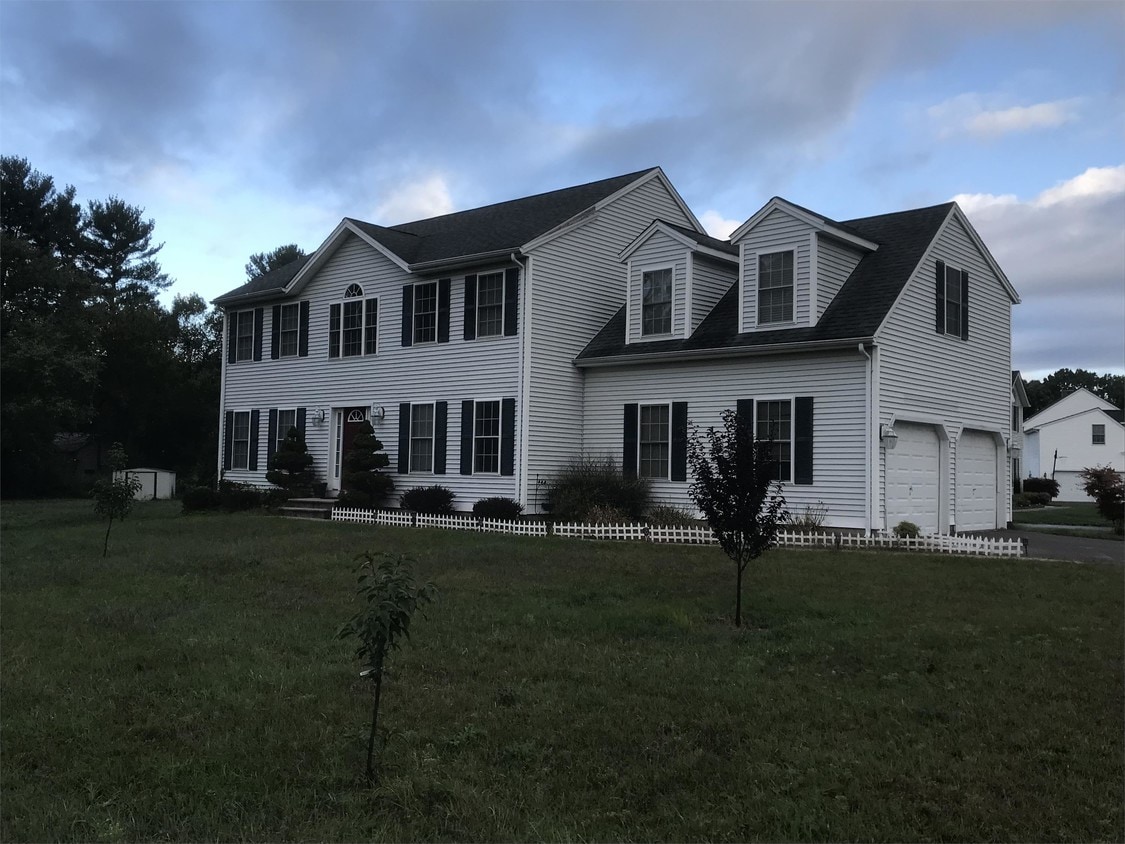 Photo - 1 Lovley Dr (Southington, CT)