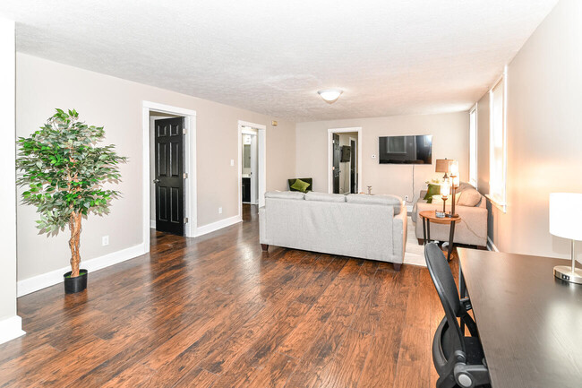Living room - 1711 Union St