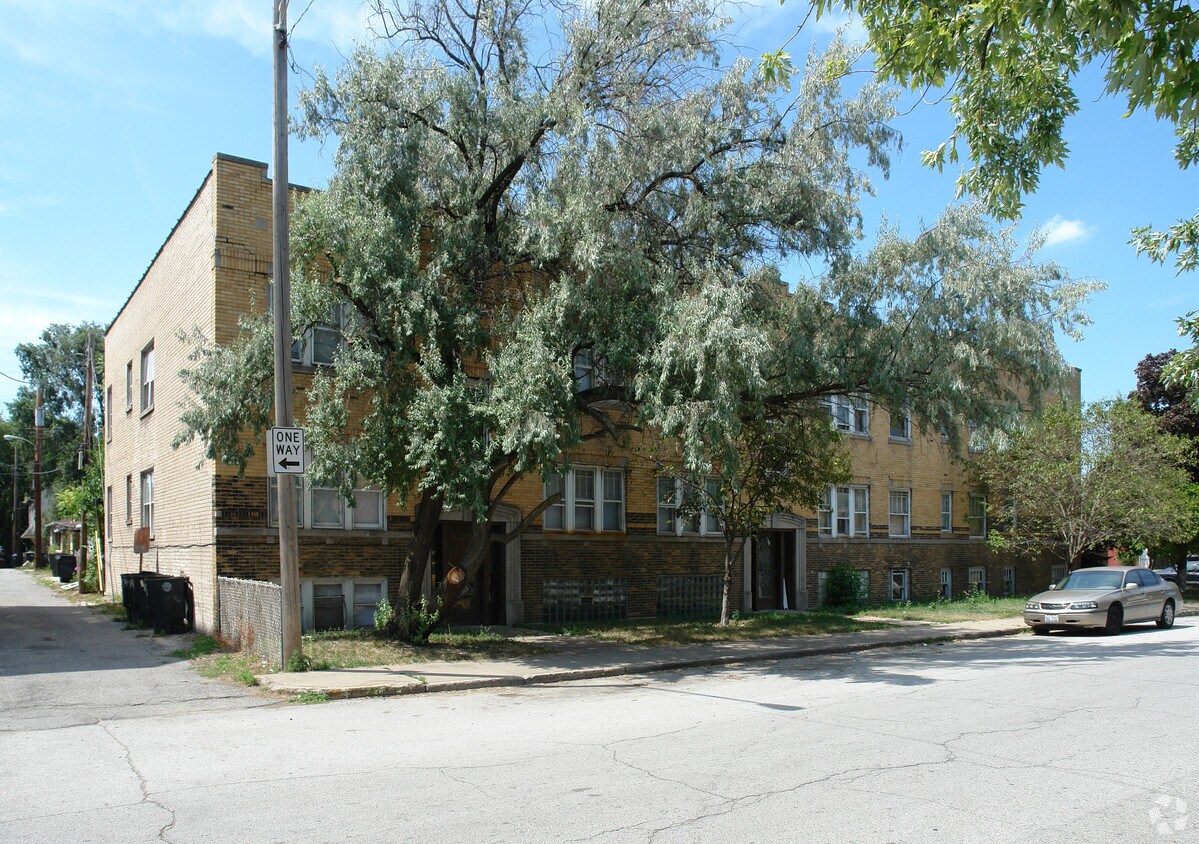 44064410 S Baring Ave, East Chicago, IN 46312 Apartments in East