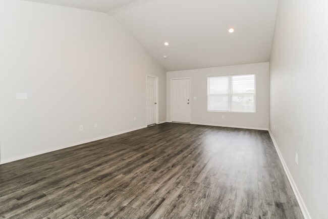 Building Photo - 12204 Wahoo Dr