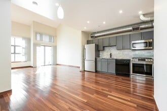 Building Photo - 3195 Blake St