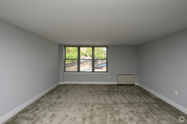 2BR, 2BA - 990SF - Living Space - Dupont Towers