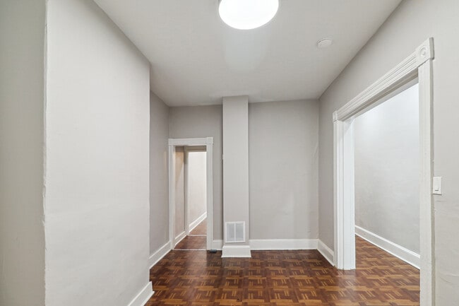Building Photo - 2128 Hollins St