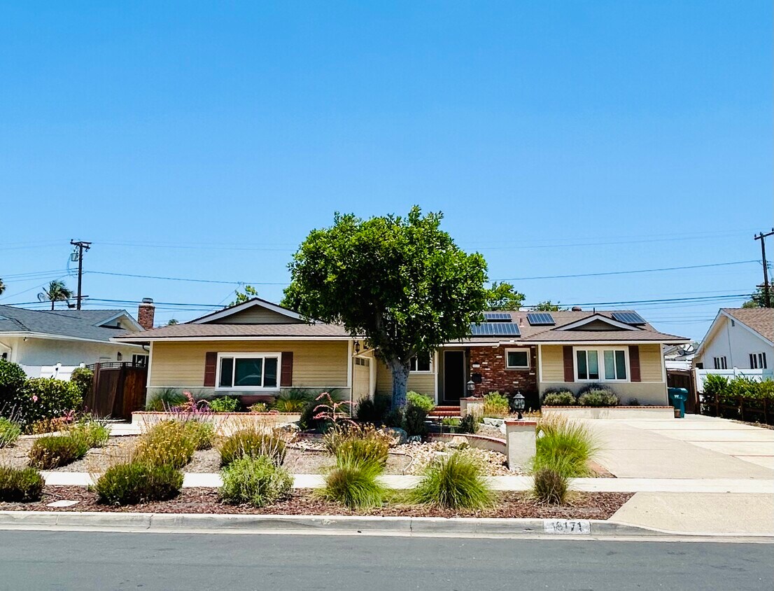 Foto principal - 18171 Beneta Way