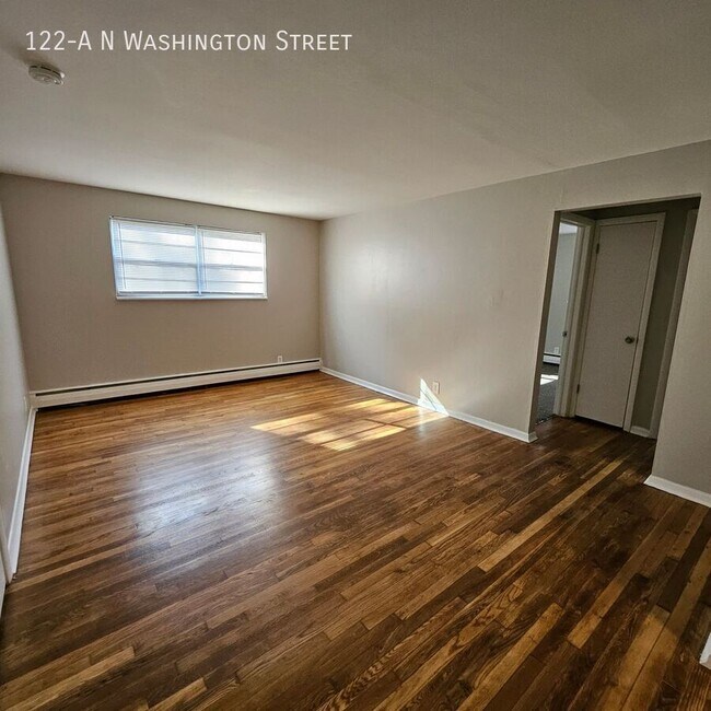 Foto del edificio - 122-A N Washington St