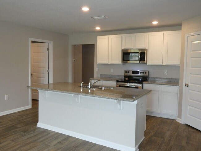 Foto del edificio - Modern 3-Bedroom Home - Cambria