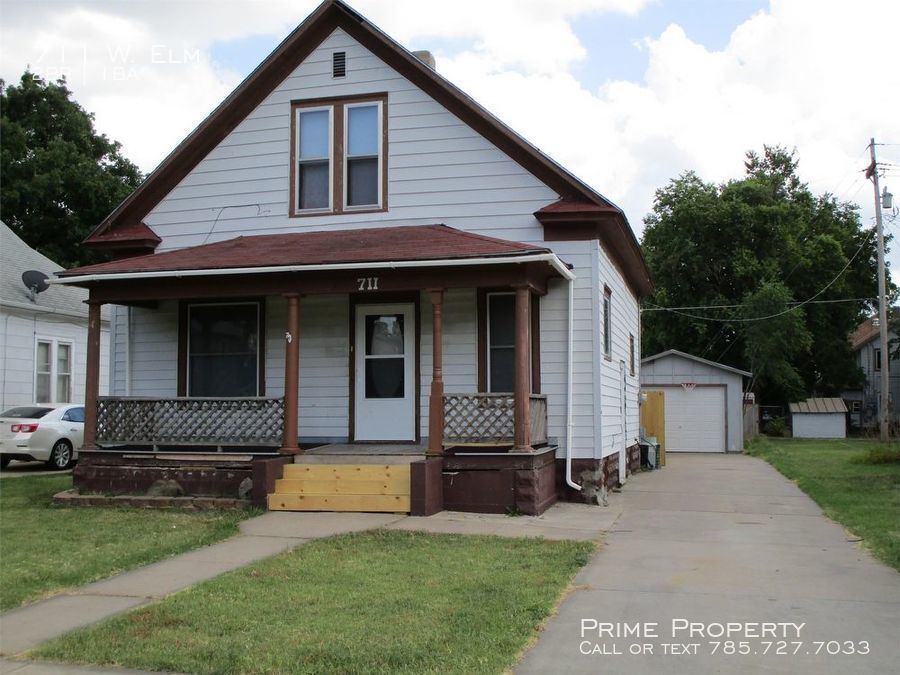 Primary Photo - 711 W. Elm