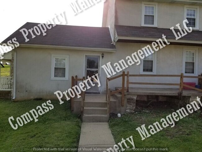 Building Photo - $1135 - 1+ Bed, 1 Bath, Apartment - West C...