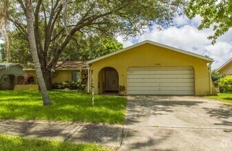 Building Photo - 11448 60th Ln N