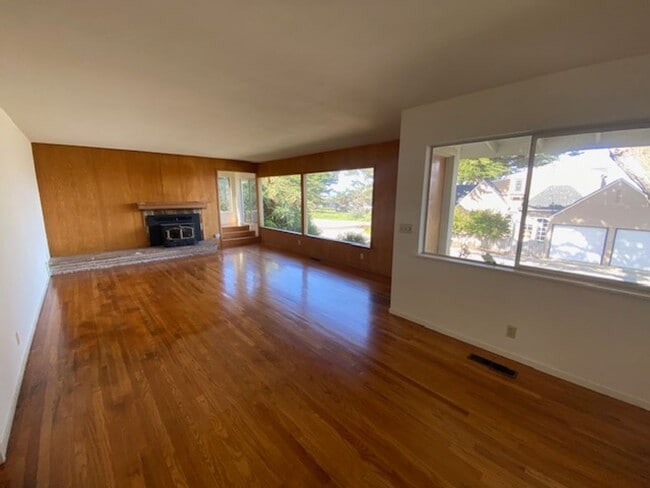 Foto del edificio - 1051 Shell Ave
