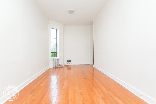 Foto del edificio - 673 Sterling Pl