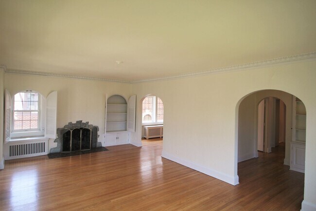 Foto del edificio - Discover Your Perfect Home in Whitefish Ba...