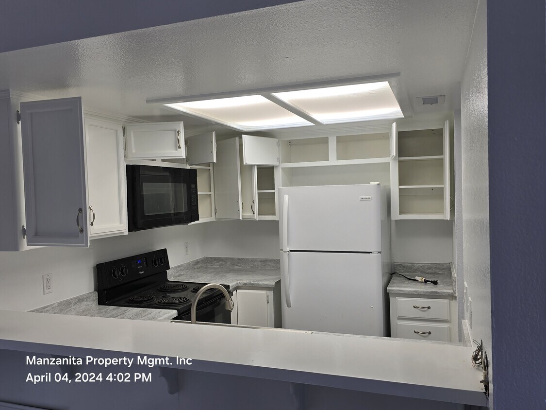 Primary Photo - 3121 Spring St