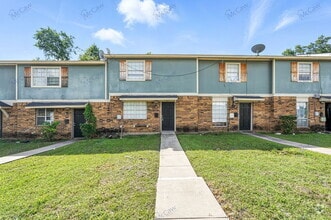Building Photo - 326 Candlewood Ln