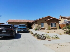 Building Photo - 74109 Manana Dr